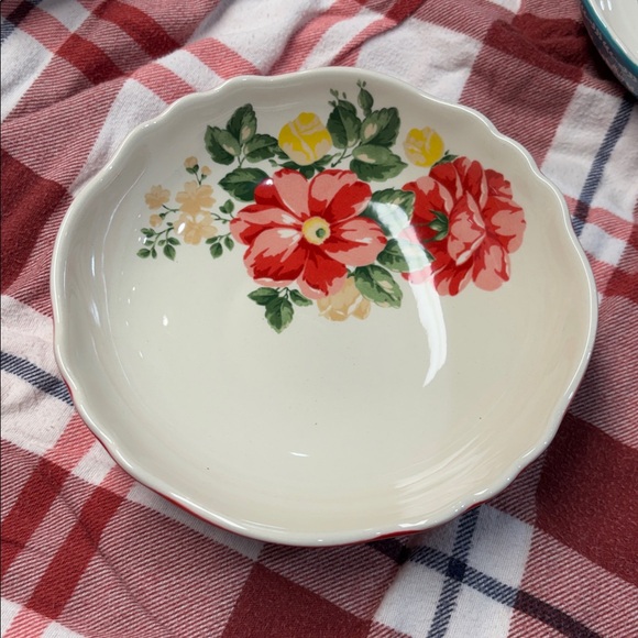 Pioneer Woman bowls - Picture 5 of 8